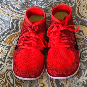 Nike free tennis shoes